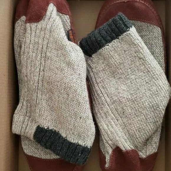 ❌ SOLD ❌ Acorn Slouch Slipper Socks - Picture 2 of 5
